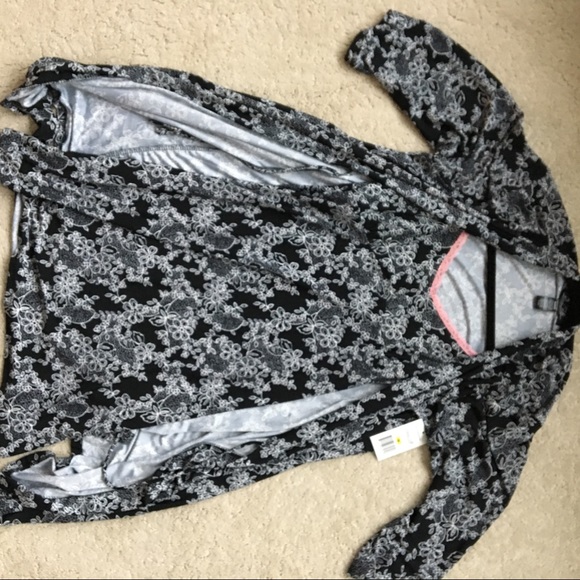 Nightie and robe sleepwear set - Picture 4 of 7